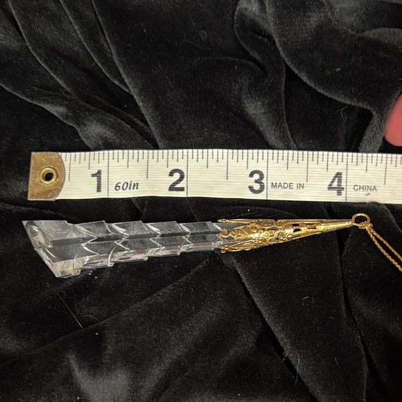 🎄SALE Elegant clear icicle ornament with intricate gold tip hanger - Picture 6 of 6